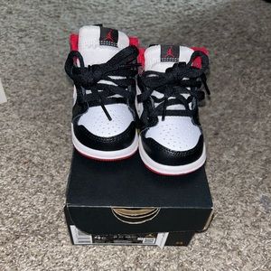 Jordan toddler air Jordan 1s